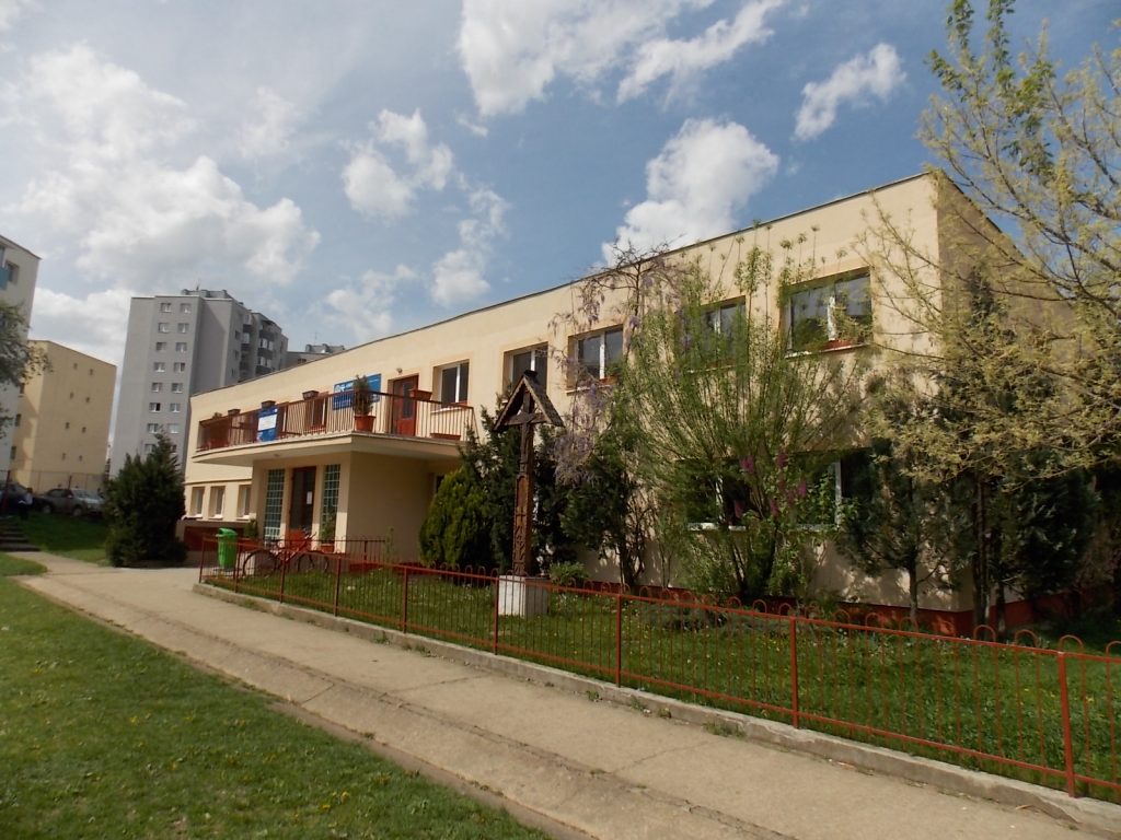 Curtea școlii